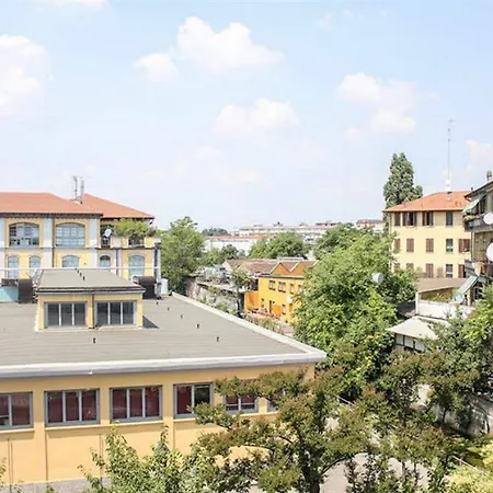 Apollo Hotel 2*