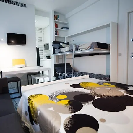 Stylish Mini In The Heart Of Daire Milano