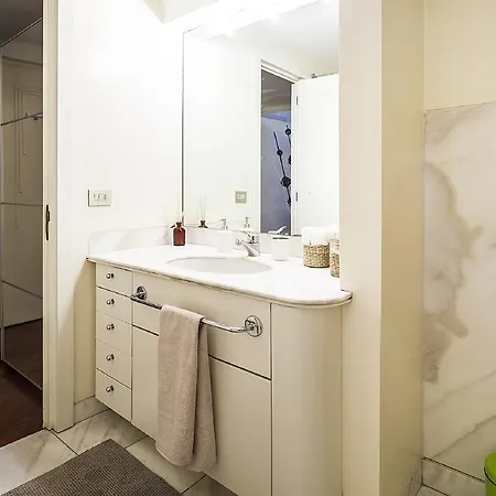 Hemeras Boutique Homes - Super Central Design