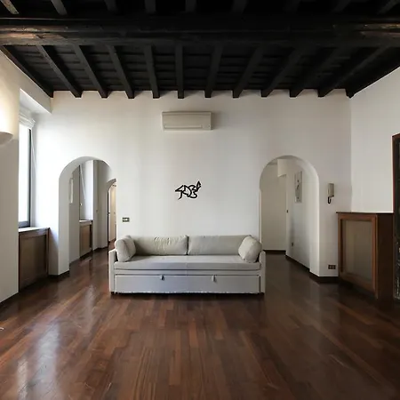 Prestigioso In Centro Apartment *