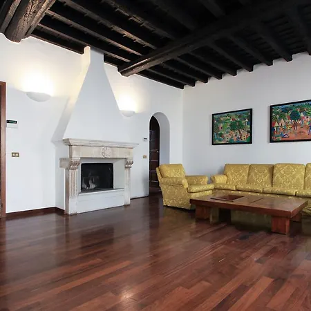 Prestigioso In Centro Apartment Milan