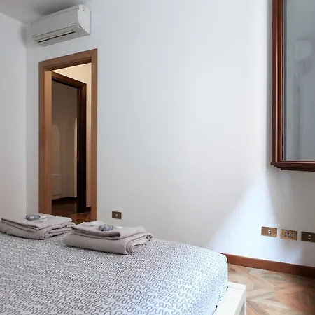 Prestigioso In Centro Apartment Milan