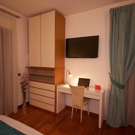 Inganni Bed & Breakfast Milan