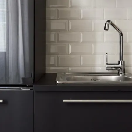 Italianway Easy - Sebastiano Veniero 27 A - Trilocale * Milan