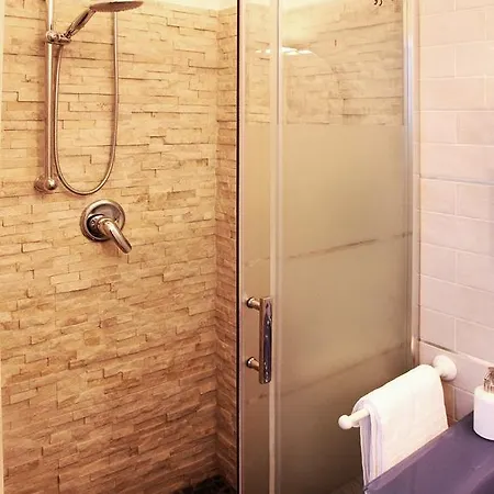 Oda ve Kahvaltı Da Canal *