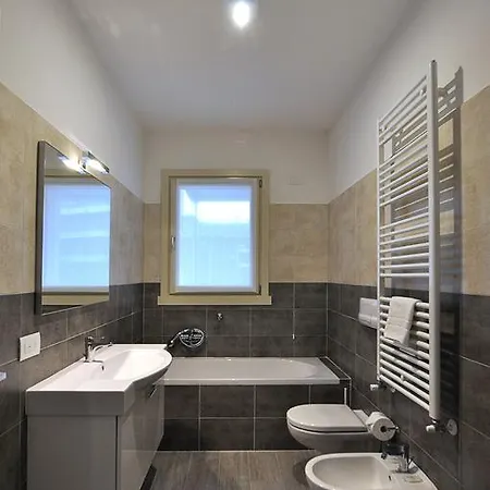 Apartmanhotel Bb Arcimboldi 4*