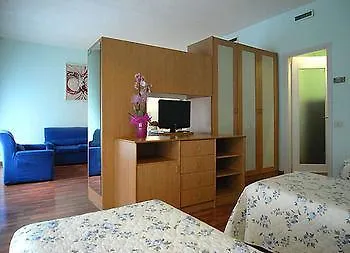 Pola Apartahotel 4*