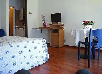 Pola Milán
