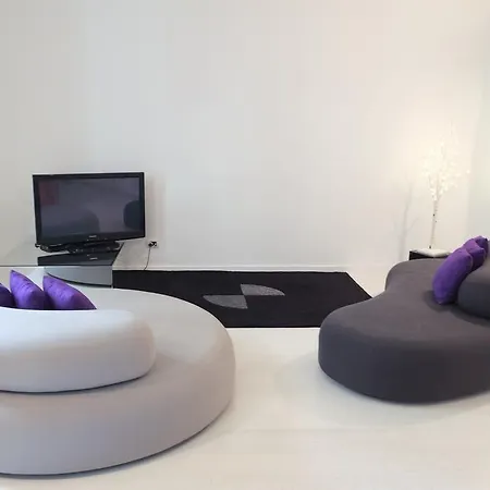 3br 3bt - Moscova Apartment