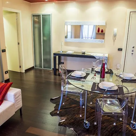 Fiera Milano Apartment アパート