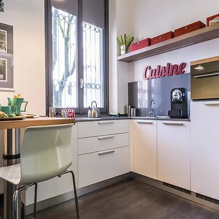 Hintown Domus Mac Mahon Apartment *