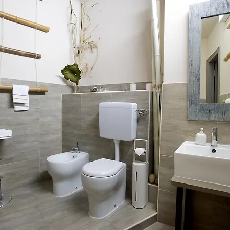 ベッド・アンド・ブレックファスト ベッド + アート セントラーレ 3*