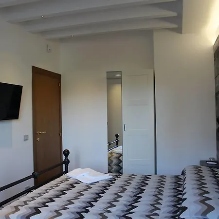 Oda ve Kahvaltı Excellent Apartment In The Center Of Milan