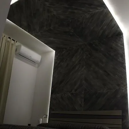 Excellent Apartment In The Center Of Milan 3*