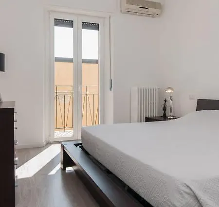 Darsena Naviglio Apartment *