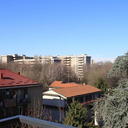 Miwest Apartment *