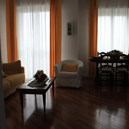 Miwest Apartment *