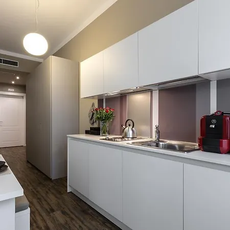 De Angeli Apartahotel 4*
