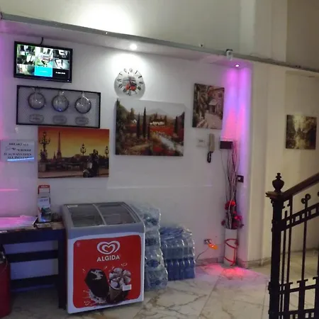 فندق مبيت وإفطار Monteverdi Garden 5*