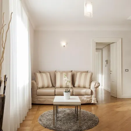 Royal - Centro Brera Апартаменты