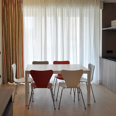 Bb Arcimboldi Apartmanhotel