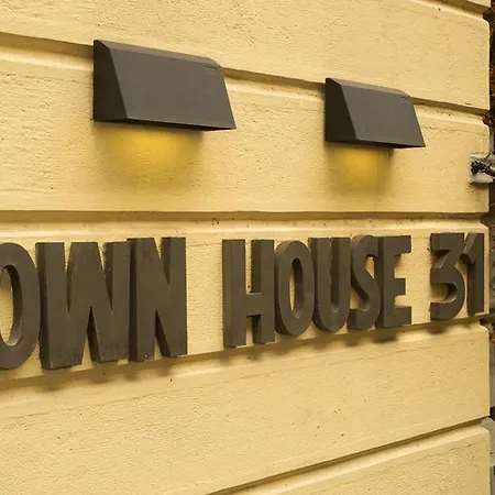 Townhouse 33 Hotel