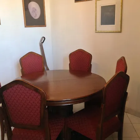 Mac Mahon 44 Pensión