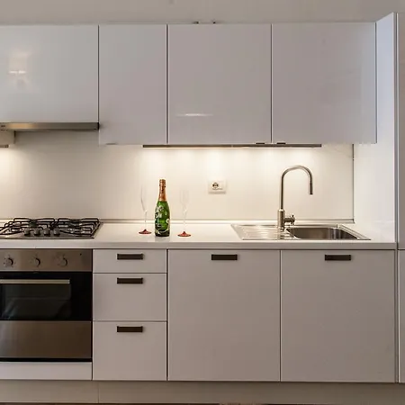 Rentopolis Porta Venezia - Palazzi Apartament *