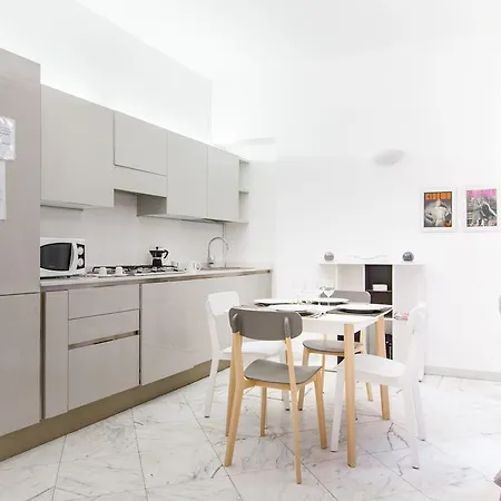 Easyhomes - Duomo Agnello * ミラノ