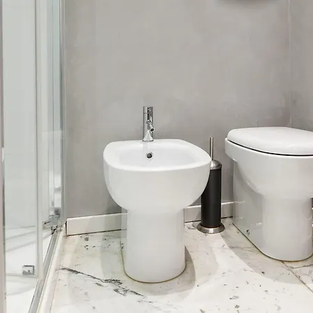 Easyhomes - Duomo Agnello ミラノ