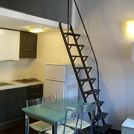 Temporary 3 Colonne San Lorenzo Appartement