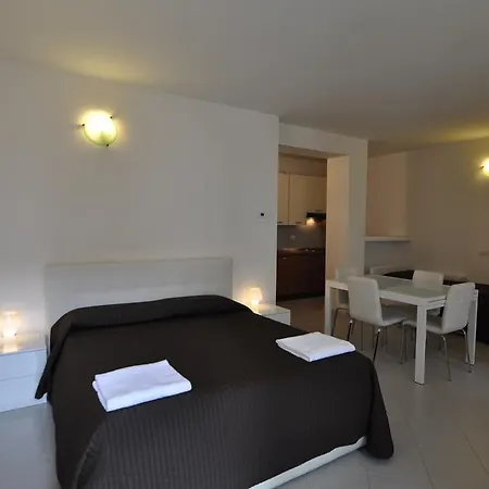 Easy - Rooms&apartments Navigli Milano