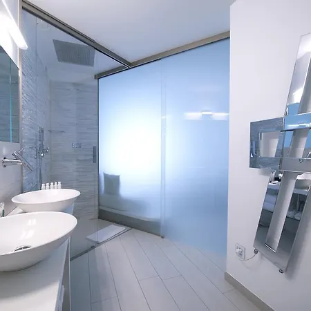 Duomo Apartmanhotel Milánó