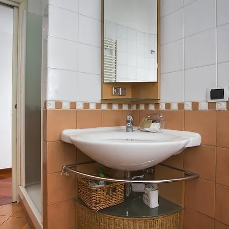 Teodosio Halldis Apartment *
