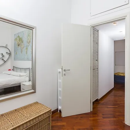Teodosio Halldis Apartment *