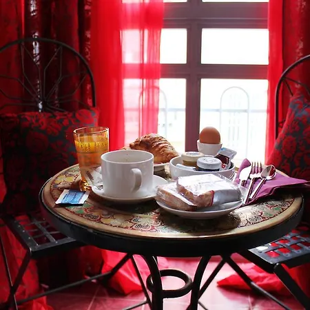 Abracadabra Tortona Couette-café 4*