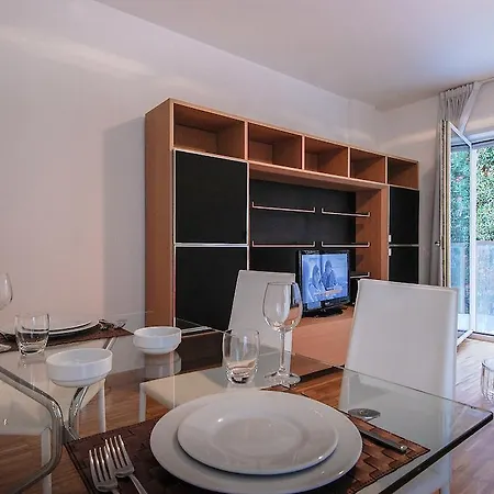 Apartment Vincenzo Vela Halldis Milan