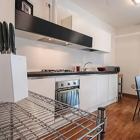 Apartament Vincenzo Vela Halldis Mediolan