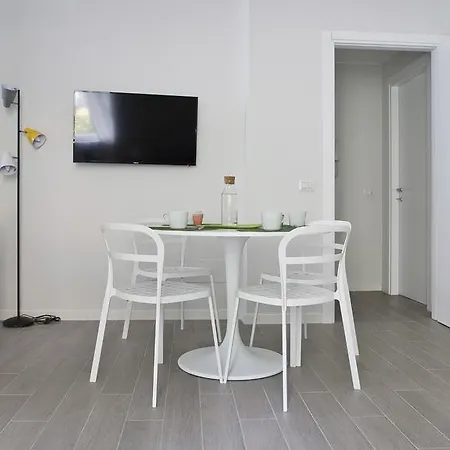 Apartamento Italianway Easy - Sebastiano Veniero 27 A - Trilocale Milão