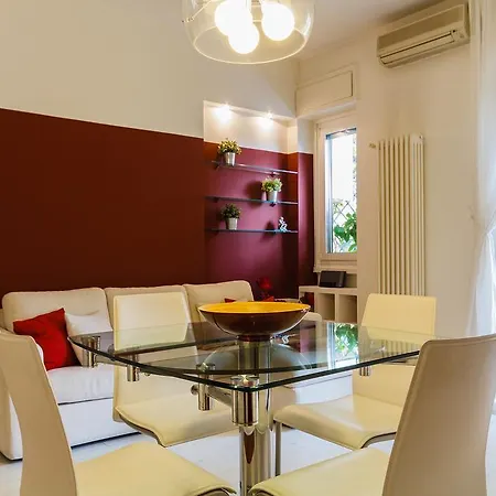 Lägenhet Flatmentor - Boutique In City Center Milano
