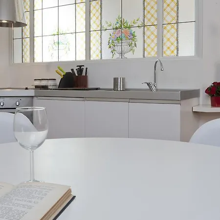 Italianway Easy - Dogana 3 Milánó