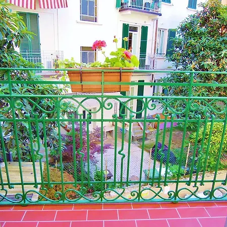 בית הארחה Anna Maria House מילאנו