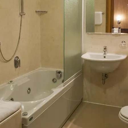 Отель Ariosto 4*