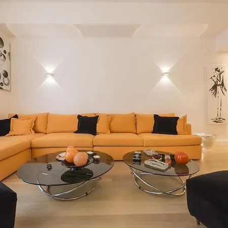 Bnbutler - Broletto 39 - A Few Steps To The Duomo And La Scala ميلان