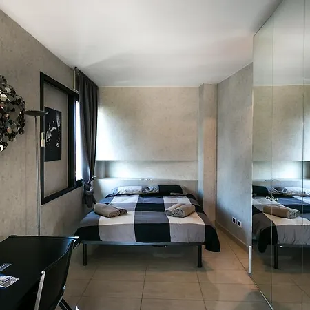 Appartement Temporary House - City Centre Milaan
