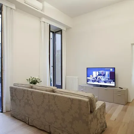 Apartment New Close To Duomo