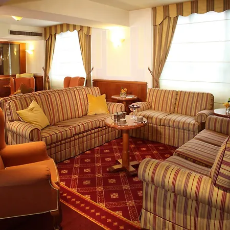 Starhotels Business Palace