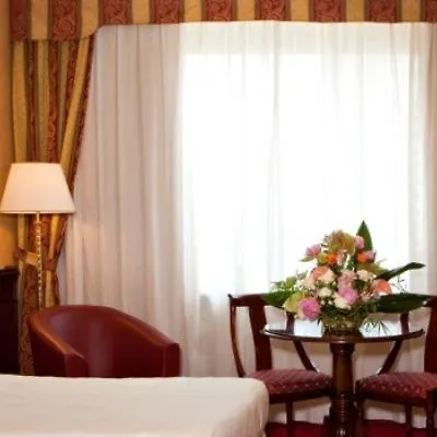 Otel Atahotel Executive