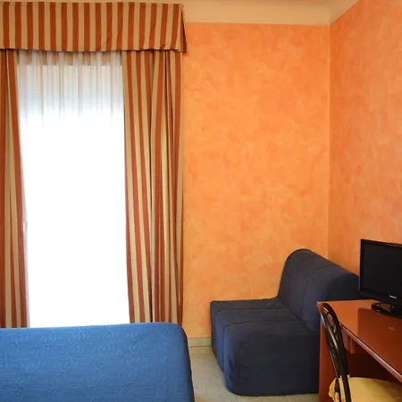 酒店 奥罗拉酒店 *