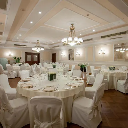 Hotel Baglioni Carlton - The Leading Of The World